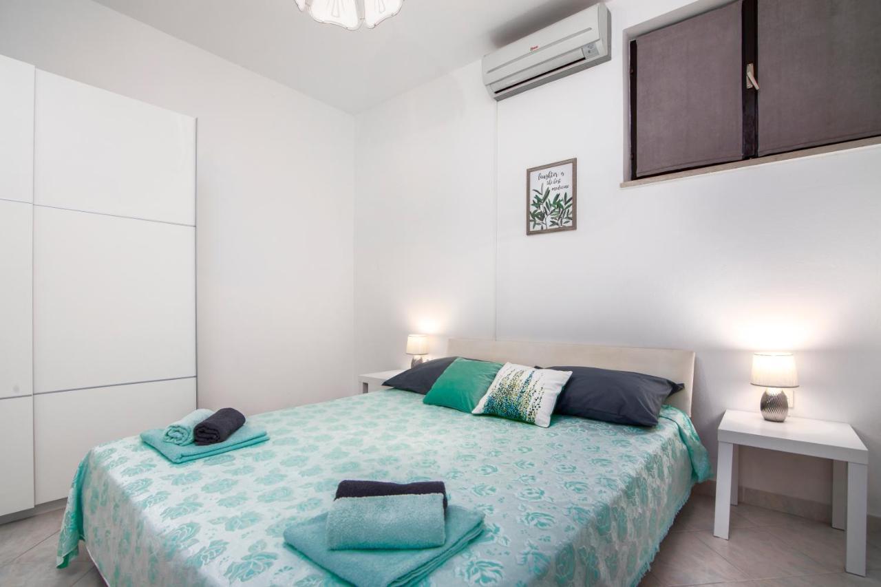 Apartment Palma Pula Luaran gambar