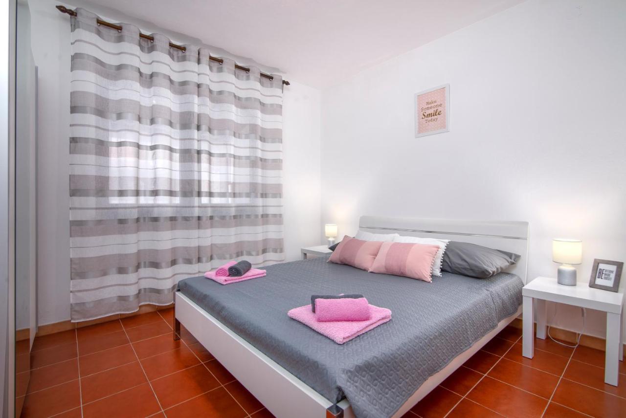 Apartment Palma Pula Luaran gambar
