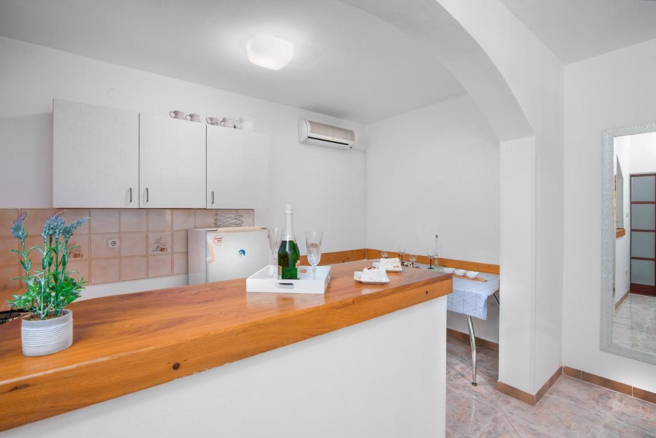 Apartment Palma Pula Luaran gambar