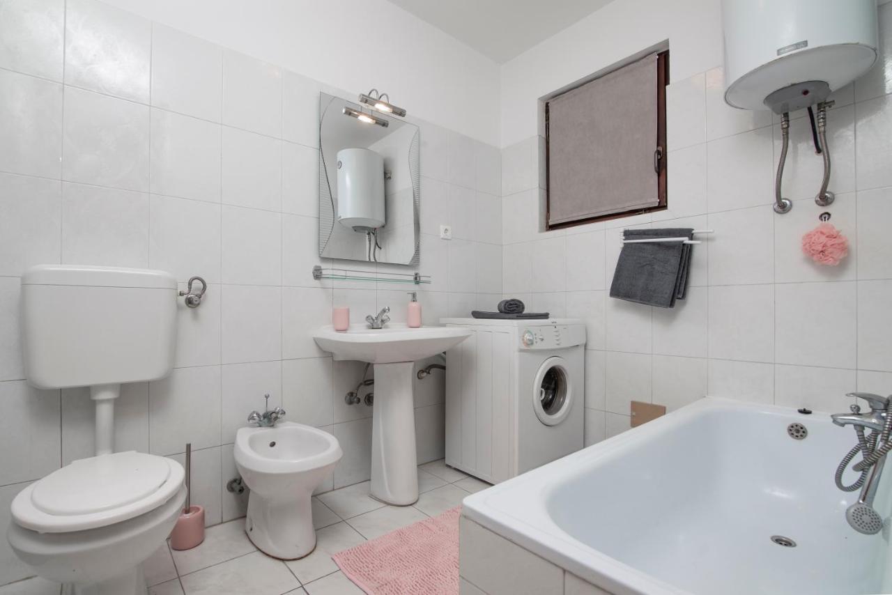 Apartment Palma Pula Luaran gambar