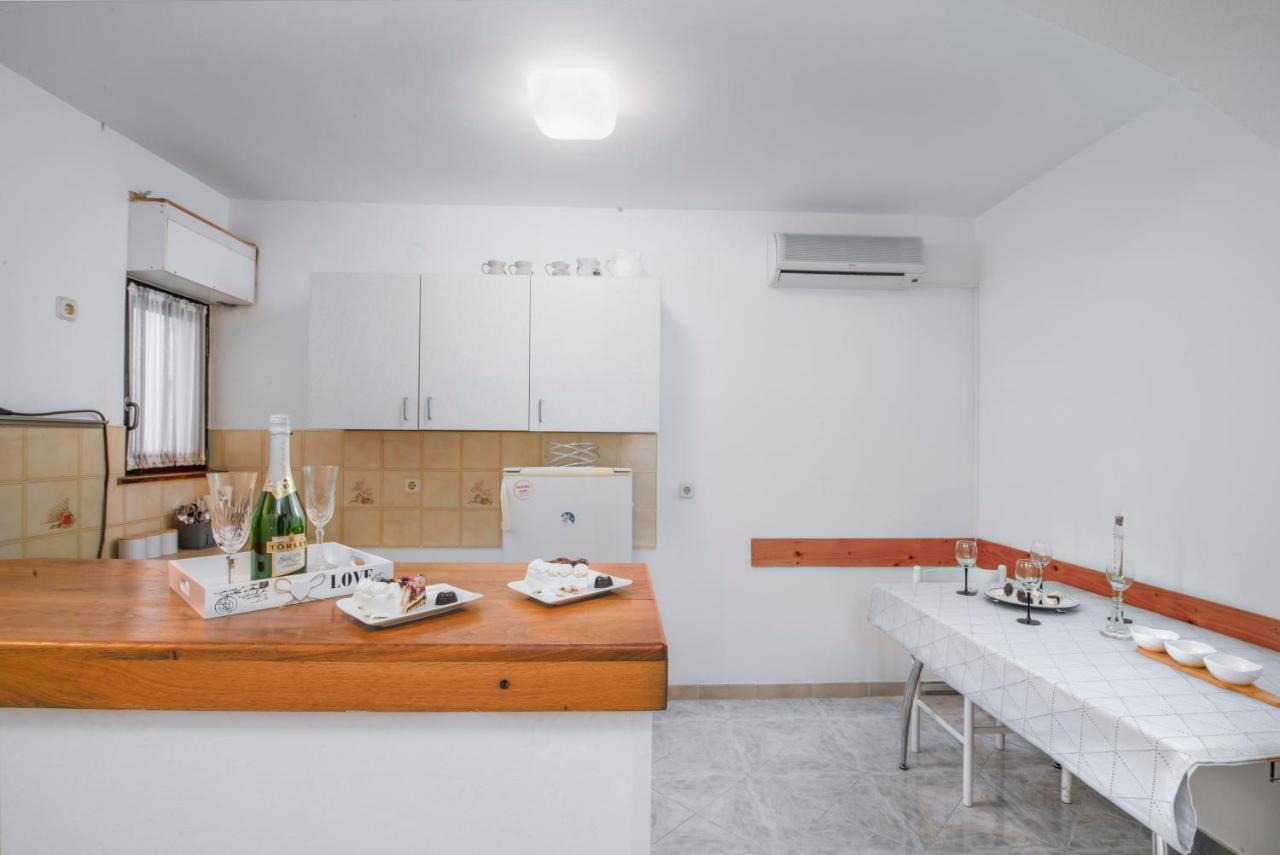 Apartment Palma Pula Luaran gambar