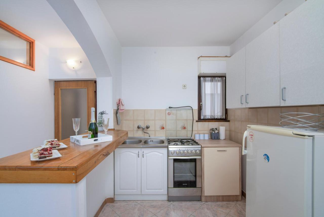 Apartment Palma Pula Luaran gambar